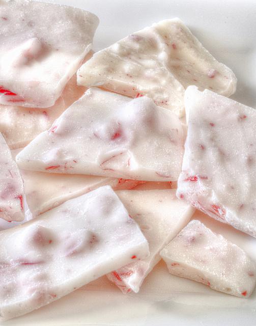 On the last day of 25 Days of Cookies, Lauren shares her recipe for peppermint bark, one of her favorite holiday treats. 