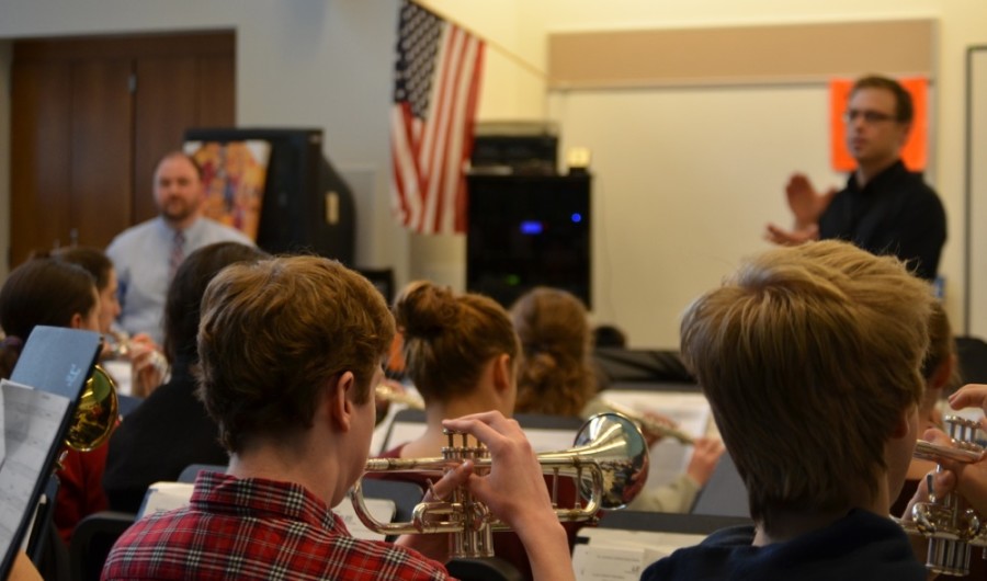 Jazz saxophonist teaches workshop for WHS bands