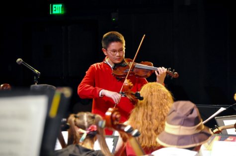 Orchestra performs annual masquerade concert (32 photos)