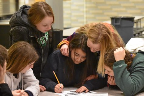 WW ’18: students attend trivia night (31 photos)