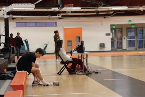 Meet the girls’ varsity basketball practice players (video)