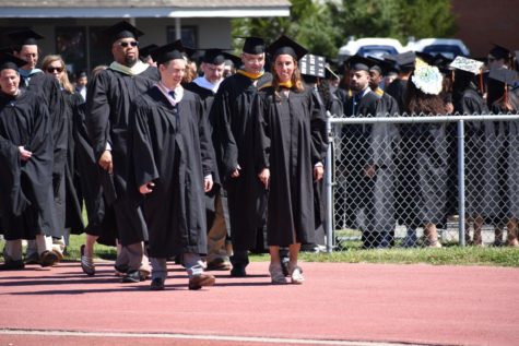 The senior class of 2018 graduates