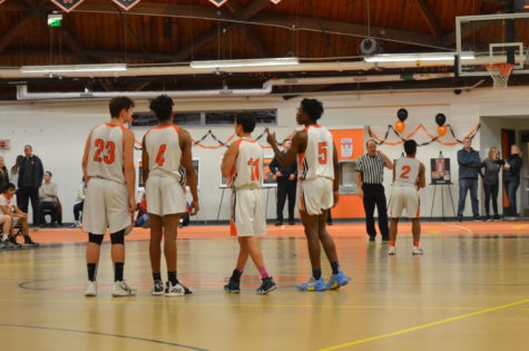 Boys basketball defeats Weston (12 photos)