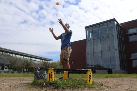 What students do during frees (9 photos)