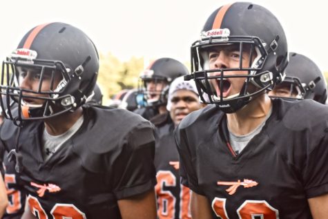 Football tackles Hopkinton at Lincoln Sudbury (17 Photos)