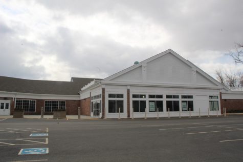Wayland's vacant lot on 317 Boston Post Rd. held a Whole Foods until it moved to Sudbury. The move was announced in 2015, and the lot has been empty since.