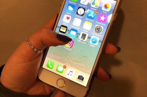 WSPN’s Rebeca Kamens-Gil lists 10 apps that you can download to help you stay entertained during quarantine, from cooking to group video chatting. If you are looking for something new to do on your phone, keep on reading!