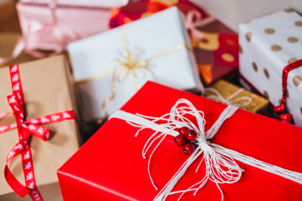 WSPNs Alex McQuilkin shares 10 gifts ideas for the upcoming holidays. If you are looking for fun and popular gifts, keep on reading!