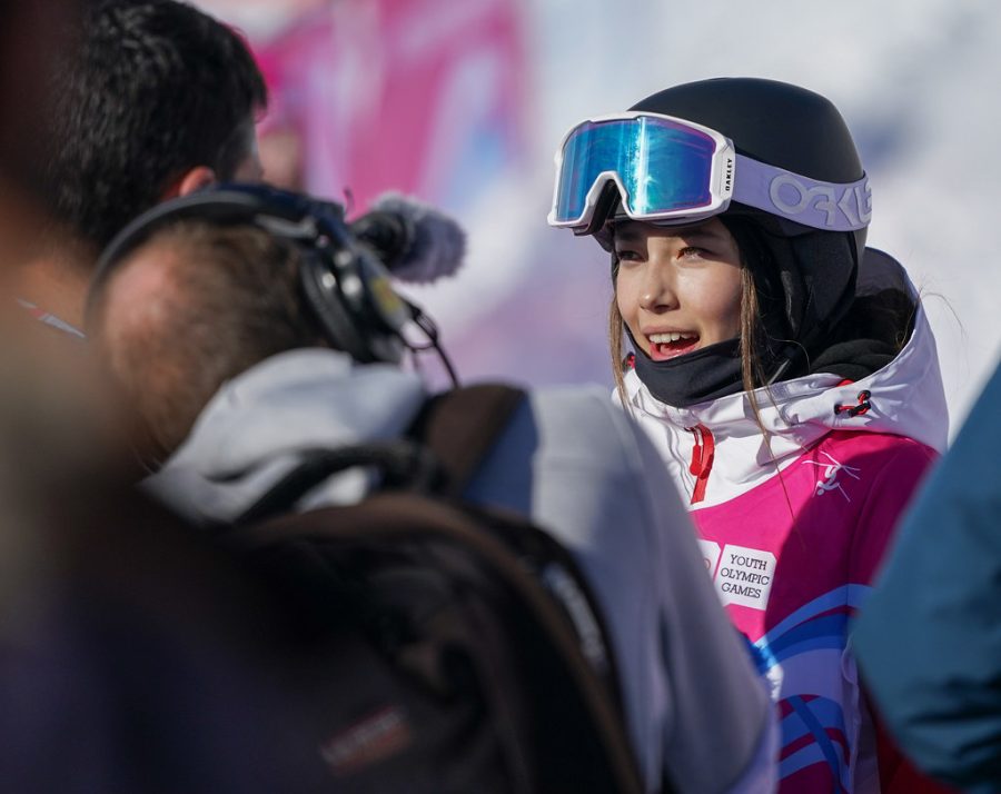 WSPNs Selena Liu discusses the hate surrounding Eileen Gus decision to ski for China.