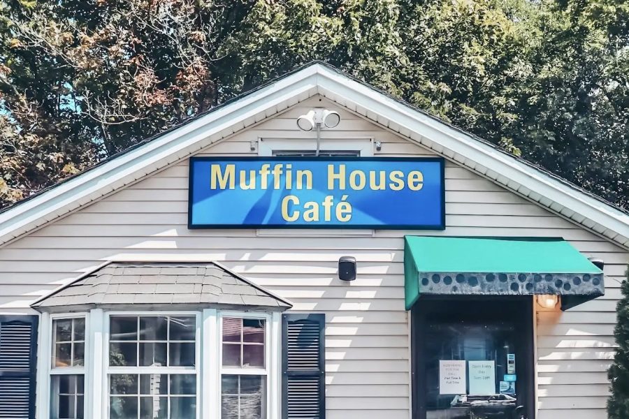 The Muffin House Café is a coffee shop and café in Natick, MA. Some Wayland High School students have made the switch from Starbucks to Muffin House. “Muffin House should be everyone’s new favorite coffee spot,” junior Katie Pralle said. “To me, its uniqueness makes it stand out over Starbucks by far.”