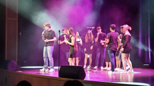 A Capella shines bright during Winter Week performance
