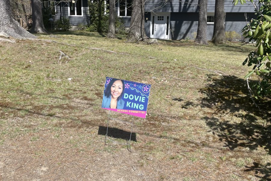 This morning, April 21, an anonymous member of Wayland Community Forum on Facebook published an exchange of emails betweeen School Committee candidate Dovie King and Midge Connolly, who was a candidate for Waylands acting superintendent at the time.
