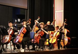 Honors Wind Ensemble and Sinfonia Orchestra serenade the stage