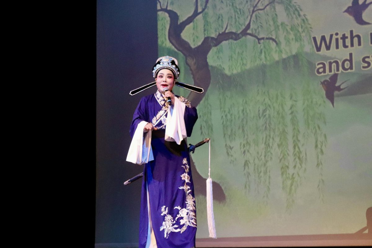 Performer Xinfen Cai sings an excerpt of a Chinese opera titled "Hairpin Phoenix" (钗头凤).